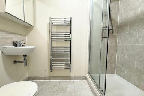 3 bedroom apartment to rent, 9 Peckham High Street, London SE15