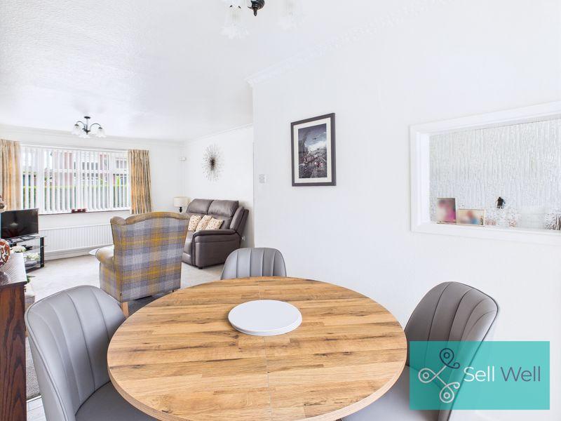 Living/Dining Area