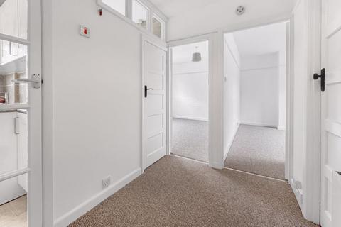 2 bedroom apartment to rent, Park Road, Cowes PO31