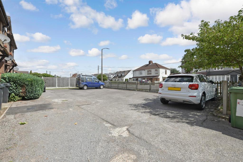 Driveway/Parking