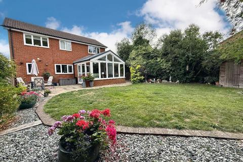 16 Walsingham Close, Luton, LU2 7AP