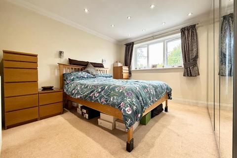 16 Walsingham Close, Luton, LU2 7AP