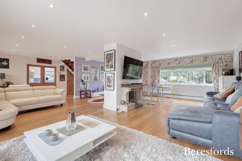 4 bedroom detached house for sale, Victoria Road, Bulphan, RM14