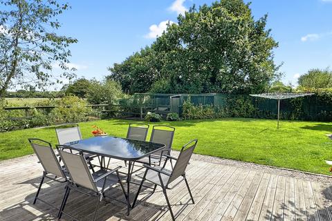 4 bedroom bungalow for sale, Bodwen, Bugle, St. Austell, Cornwall, PL26