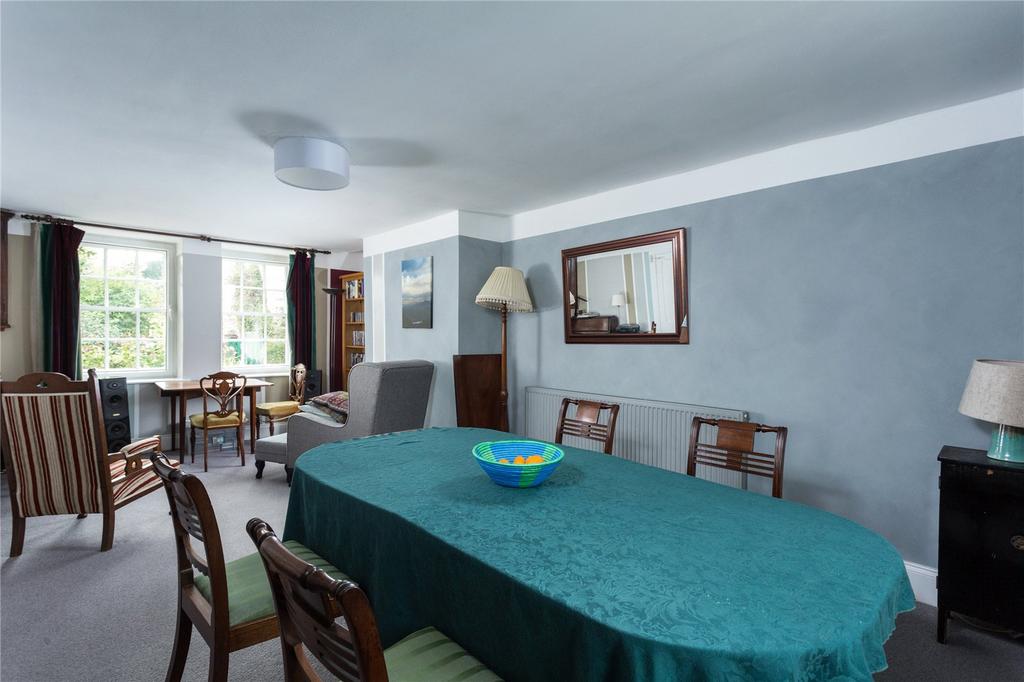 Sitting/Dining Room
