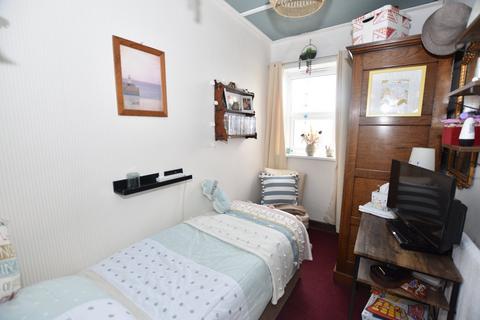 4 Carn View Terrace, Redruth, TR15 1NE