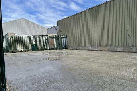 Warehouse to rent, Old Portsmouth Rd Guildford GU3 1LZ