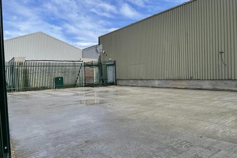 Warehouse to rent, Old Portsmouth Rd Guildford GU3 1LZ