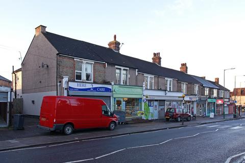 Retail property (high street) to rent, 17 The Brent Dartford DA1 1YD