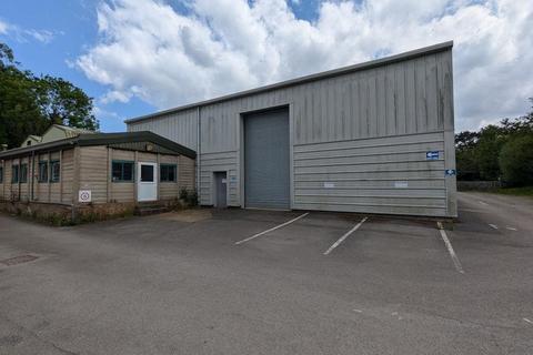 Distribution warehouse to rent, 22 Gosden Cmn Guildford GU5 0AJ