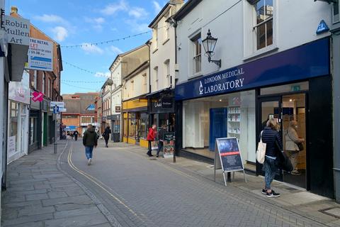 Retail property (high street) to rent, 6 Market St Guildford GU1 4LB