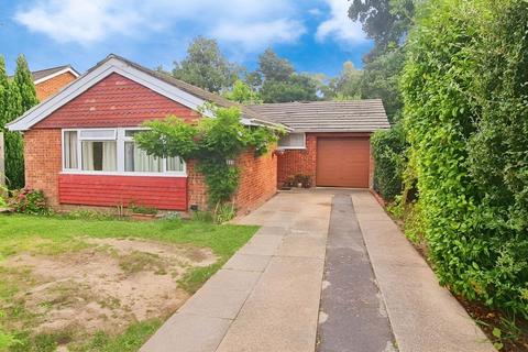 3 bedroom detached bungalow for sale, Hillview Road, Southampton SO45