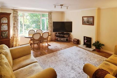 3 bedroom detached bungalow for sale, Hillview Road, Southampton SO45