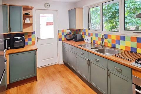 3 bedroom detached bungalow for sale, Hillview Road, Southampton SO45