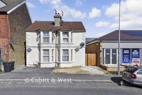 1 bedroom ground floor flat for sale, Farningham Road, Crowborough, East Sussex