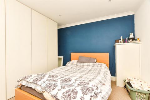 1 bedroom ground floor flat for sale, Farningham Road, Crowborough, East Sussex