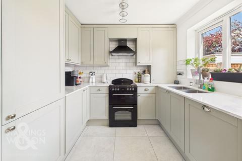 4 bedroom semi-detached house for sale, Salvin Court, Earlham Green Lane, Norwich