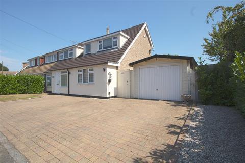 4 bedroom semi-detached house for sale, Graham Close, Billericay CM12