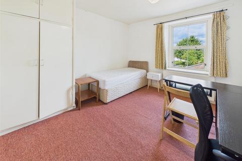 3 bedroom semi-detached house to rent, Wellsway, Bath, Bath and North East Somerset, BA2