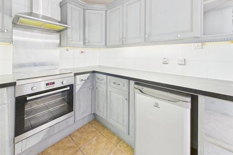 4 bedroom end of terrace house to rent, Rosewarn Close, Bath, Bath And North East Somerset, BA2