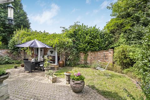 undefined, Halls Close, Welwyn, AL6
