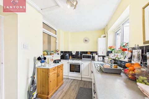 34 Llantrisant Road, Tonyrefail, Porth, CF39 8PP
