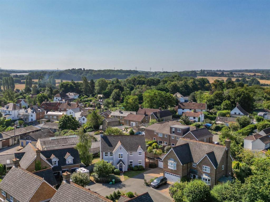 Hogs Orchard Swanley Village2.jpg