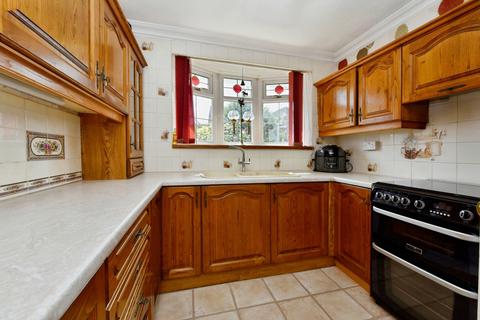 2 bedroom bungalow for sale, Harding Avenue, Rawmarsh, Rotherham, South Yorkshire, S62