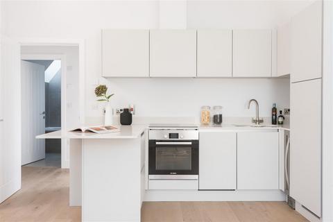 undefined, Lee Bay Apartments