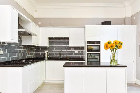51 Brigade Place, Caterham, CR3 5ZU