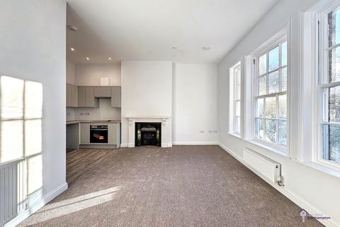 2 bedroom flat to rent, Cherry Tree House, 21 The Avenue, SO17