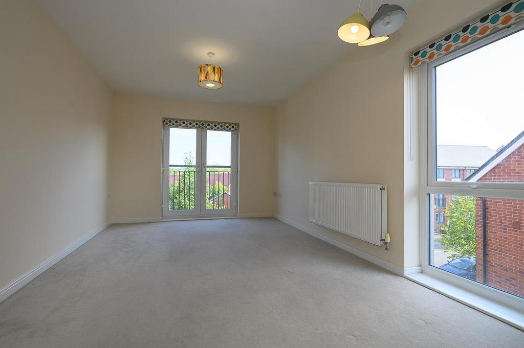 Living room pic 2.jpg