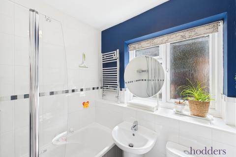 11 Beech Grove, Addlestone, KT15 1QQ