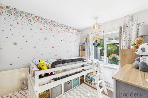 11 Beech Grove, Addlestone, KT15 1QQ