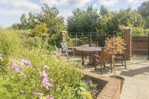 2 bedroom flat for sale, St. Marys Road, Market Harborough