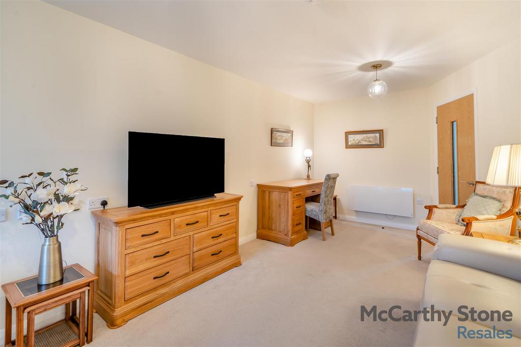 8635746-interior04.jpg