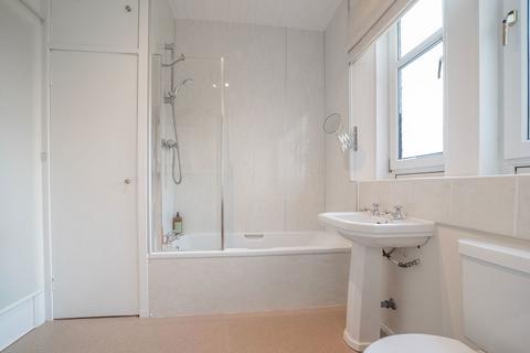 6 Abercromby Road, Castle Douglas, DG7 1AY