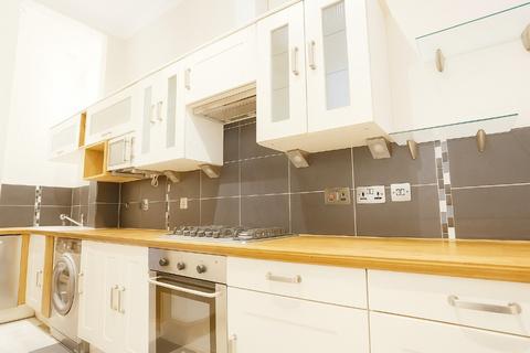 2 bedroom flat to rent, Rodney Street, Canonmills, Edinburgh, EH7