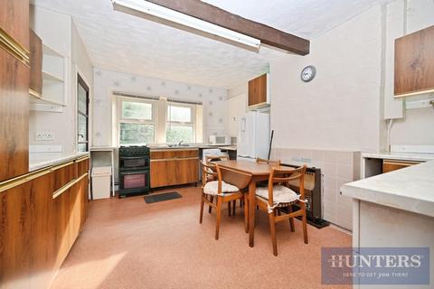 undefined, North Terrace, Yeadon, Leeds