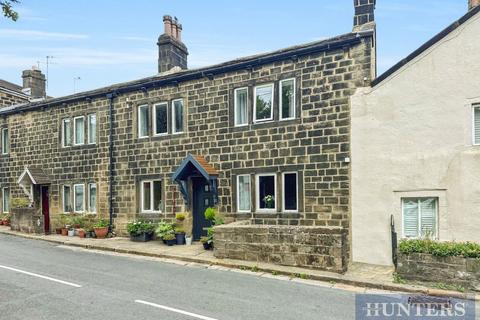undefined, Town Street, Guiseley, Leeds