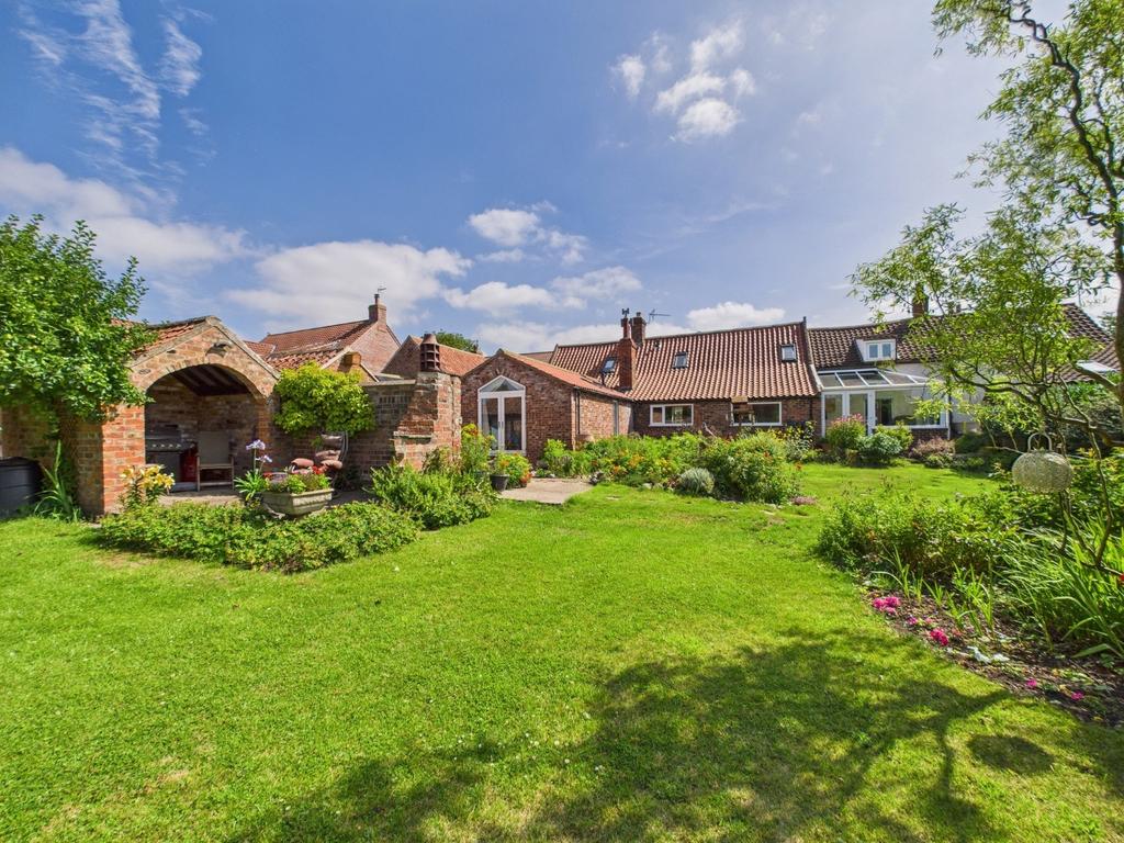 4 Bedroom Semi-Detached House - For Sale