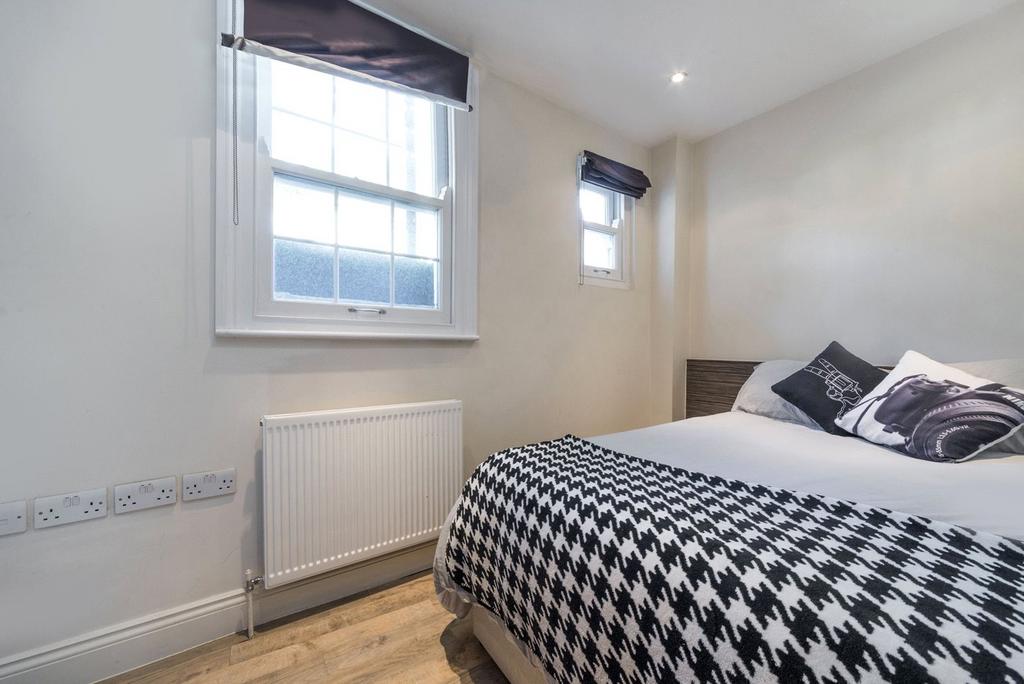 Apartment in London - View 4