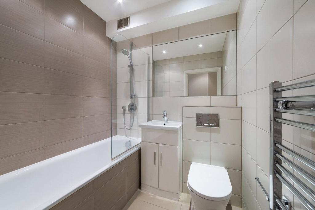 Apartment in London - View 5