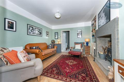 15 Ash Lane, Deepcar, Sheffield, S36 2PD