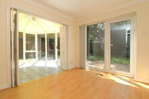 10 Rookes Close, Letchworth Garden City, SG6 2SN