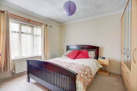 2 bedroom flat for sale, Barnet Way, Hove, BN3