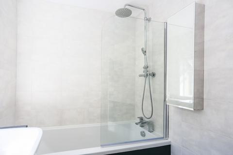 2 bedroom flat for sale, Barnet Way, Hove, BN3