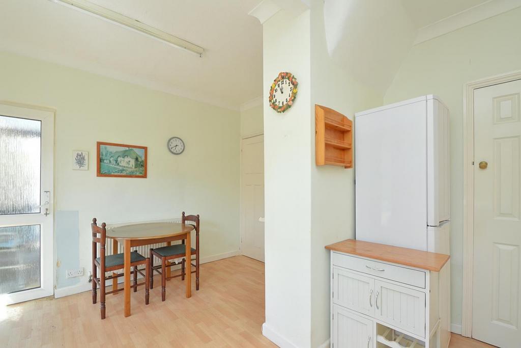 Kitchen2 NEW.PNG