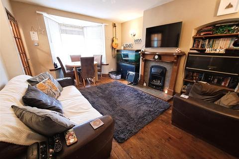 10 Fox Grove, Birmingham, B27 7RZ
