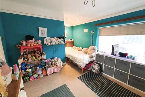 10 Fox Grove, Birmingham, B27 7RZ